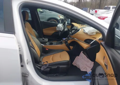 2017 Chevrolet Volt Premier z USA, uszkodzony, nr VIN 1G1RB6S58HU217869